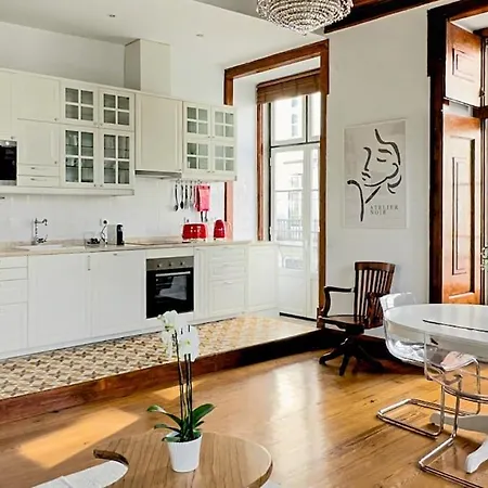 Elegant River View Corpo Santo Apartment