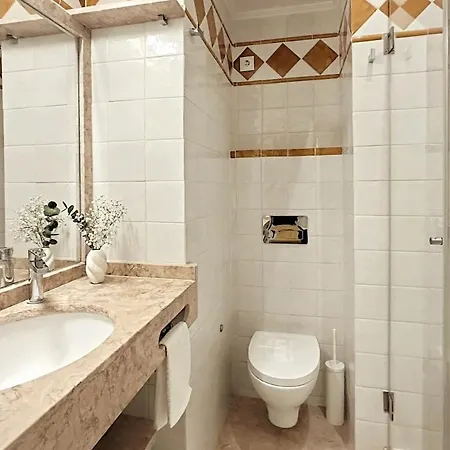 Elegant River View Corpo Santo